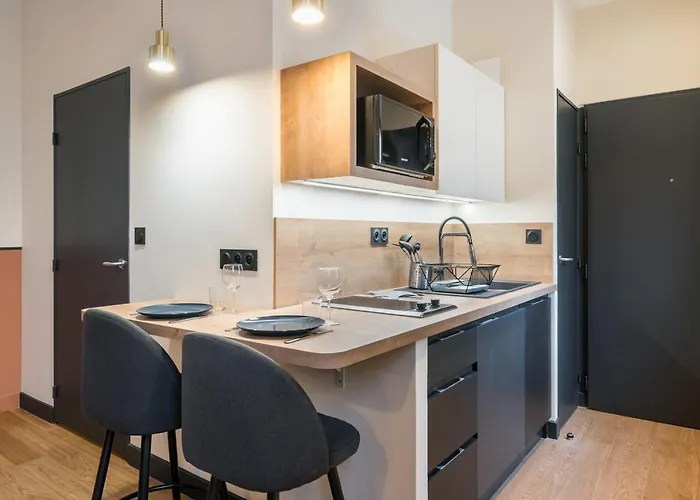 Honore - Arbre Sec * リヨン